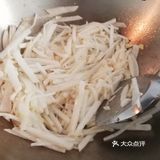 家常菜——白萝卜丝炒鸡蛋