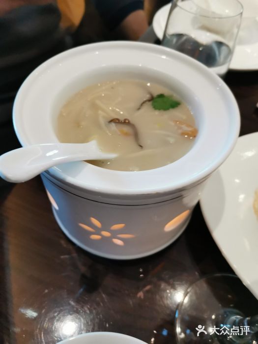 名佳荟鱼茸海鲜羹图片