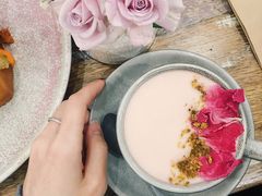 Rose&nbsp;tea&nbsp;latte-FLOVIE FLORIST CAFE