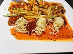 -万重锦·人文川菜馆(骡马市店)