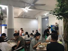 大堂-洪霞餐馆