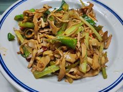 -栾味之香栾川本地菜(半山小巷店)