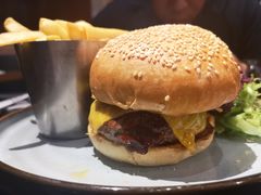 传统牛肉汉堡-bluefrog蓝蛙(悠唐购物中心店)