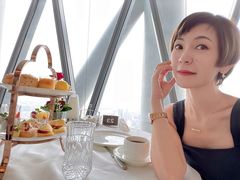 -广州塔卢特斯法国旋转餐厅