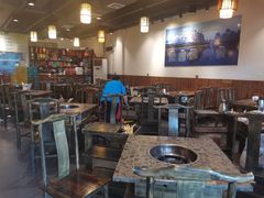 大堂-肖肖酸萝卜鱼火锅(总店)