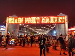 -席娜卡琳火车铁道夜市