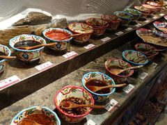 -老牌坊云南鱼豆花火锅(爱建店)