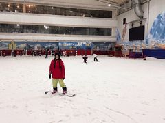 -乔波室内滑雪场