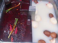 -海底捞火锅鲜切牛肉主题店(长寿路店)