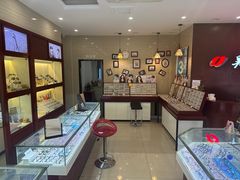 -吴良材眼镜(北中路店)