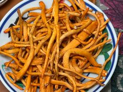 -刘姐啤酒鱼民族演艺餐厅(西街总店)