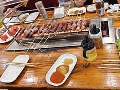 -哈尔滨小酒馆·鲜肉现穿自助烧烤(康新花园店)