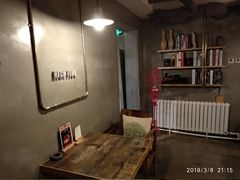 -HIGH FIVE哈福手工汉堡(桂林路店)