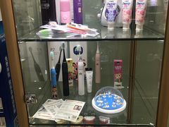 -茂菊口腔连锁(浦东南路店)