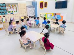 -好奇星国际托育(金地自在城校区)
