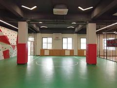 -悦动体能篮球羽毛球网球(三里河店)