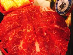 安格斯牛肉-鲜入围煮花胶鸡海鲜火锅