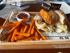 -Brotzeit博璨德国啤酒餐厅(亮马桥官舍店)