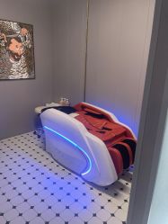 -老男孩男士理容馆·理发·烫染·修面