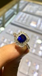 -威德钻石-克拉钻大本营(南京东路店)