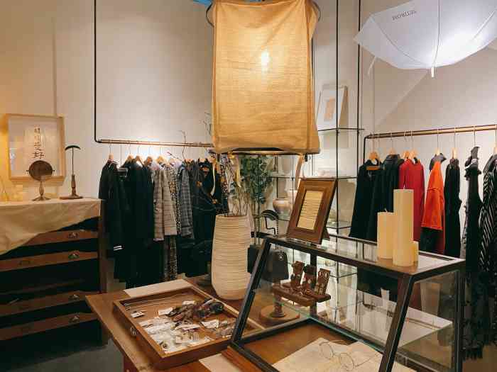 西町村屋(印象城店)-"在古墩路印象城吃饭,被这家店的展示吸引.