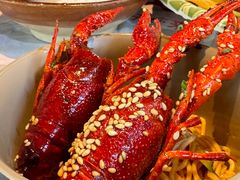 -肥肥虾庄·金牌油焖大虾(汉街SKP店)