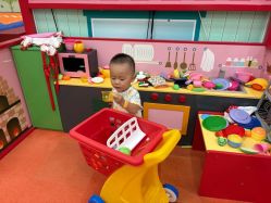 -莫莉幻想儿童乐园(武汉经开永旺店)