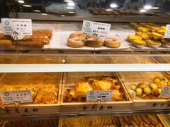 -金色麦甜糕点(面包.蛋糕.华苑店)