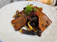 先菌子后小人-LESCEDARS Brasserie Bistro香柏树