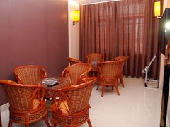 -颐而康·按摩·艾灸·足疗(汽车东站店)