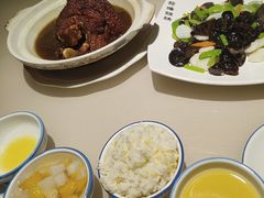 -老码头黑皮肘子锅包肉(赣水路店)