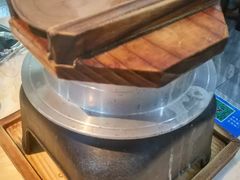 -魏铭鱼头捞饭(晋阳路店)