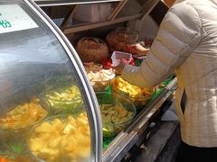 自助取餐区-爱上酸嘢