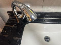 -百安居装修建材卖场(南山店)