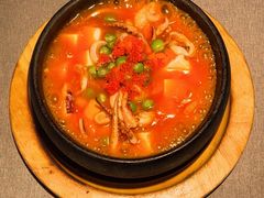 红酸汤海味豆腐煲-晓粤·惹味粤菜(万菱汇店)