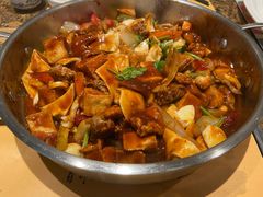 焖巴沙鱼锅-黄记煌三汁焖锅(欢乐海岸店)