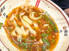 -顺溜·手工刀削面·黑金店(铜锣湾店)