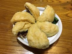 现烤玫瑰鲜花饼-云海肴·汽锅鸡·云南菜(天津国金汇店)