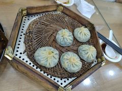 灌汤包-西安贾三灌汤包·回坊小吃·清真炒菜(北院门总店)