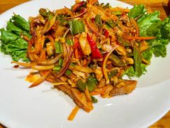 -老滇山寨•云南特色菜•地方菜•民族风情歌舞表演(金碧店)