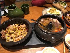 -云海肴·汽锅鸡·云南菜(天山百盛优客店)