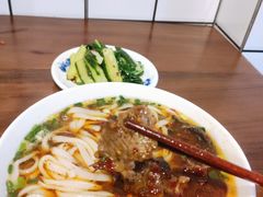 -矮子粉店1985·长沙米粉(湘春路店)