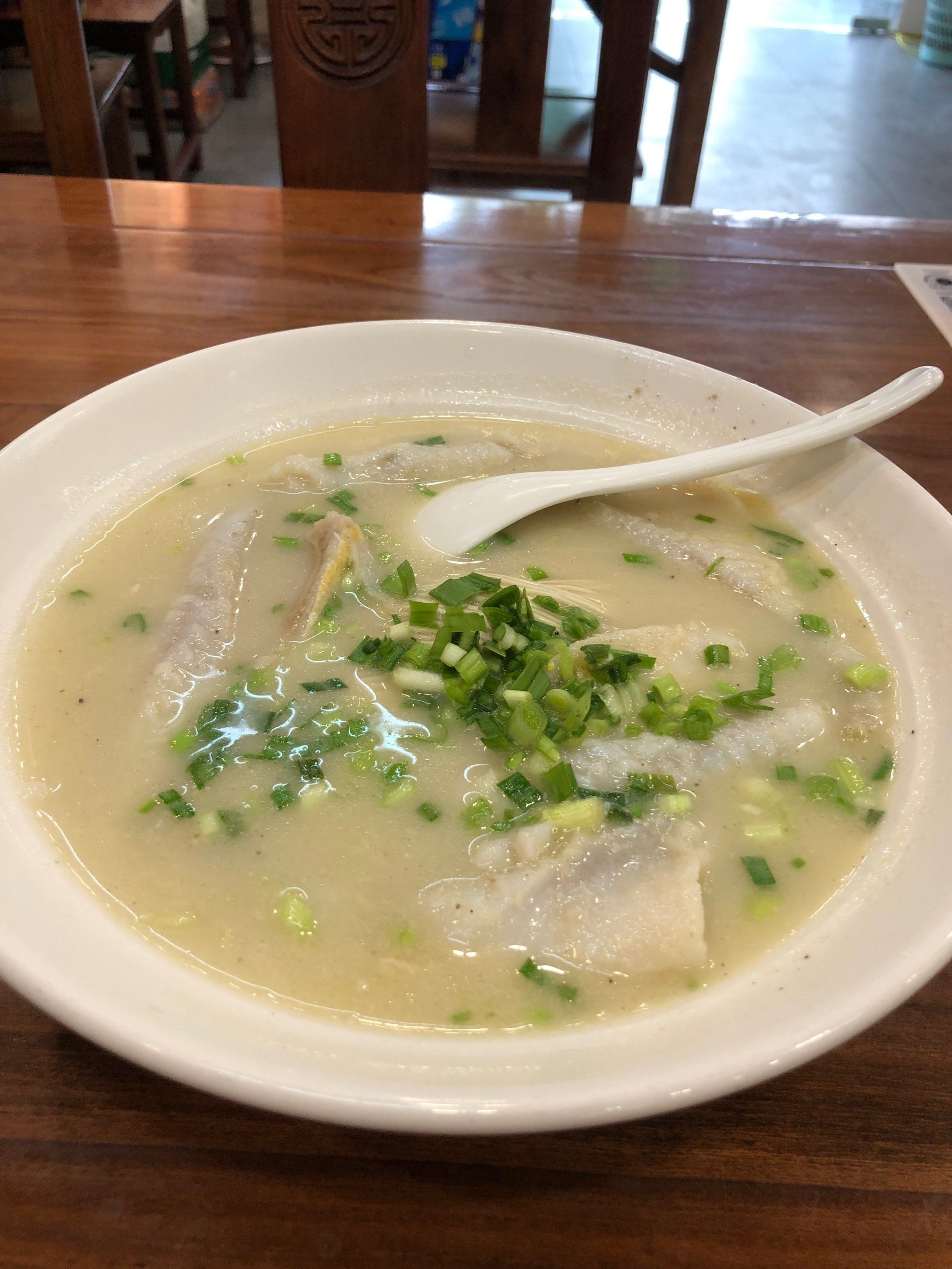 暖心暖胃的鱼汤面