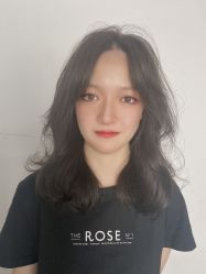 -洛施奇烫发染发沙龙
