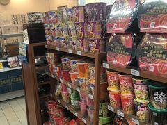 -全家便利店(东直门店)