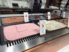 面包甜点陈列柜-Laderach 莱德拉(上海环贸iapm店)