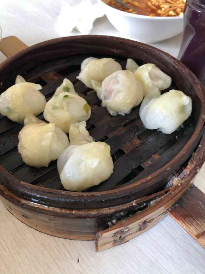 穆师蒸饺(新区店"早上出发,先吃早饭,小伙伴搜索到这家.