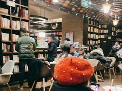 -钟书阁(松江泰晤士小镇店)