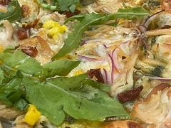 烤鸡奶酪蔬菜披萨-城市大道红炉披萨烘焙坊