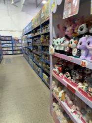 -逝水玩具折扣店